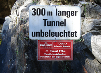 Tunnel unbeleuchtet