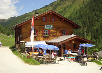 Gemütliche Einkehr auf der Steineralm