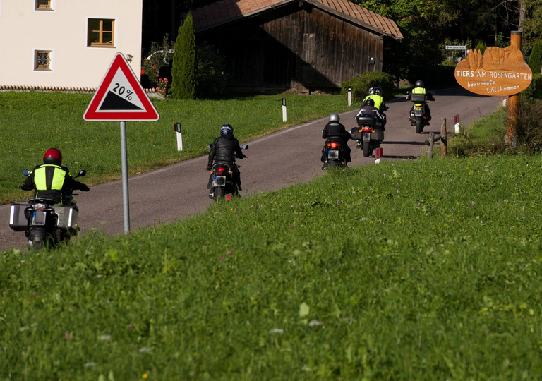 Tour Zum Manghenpass Motorrad Hotel Sudtirol Ludwigshof Motorradurlaub Mit Moho Motorrad Hotels