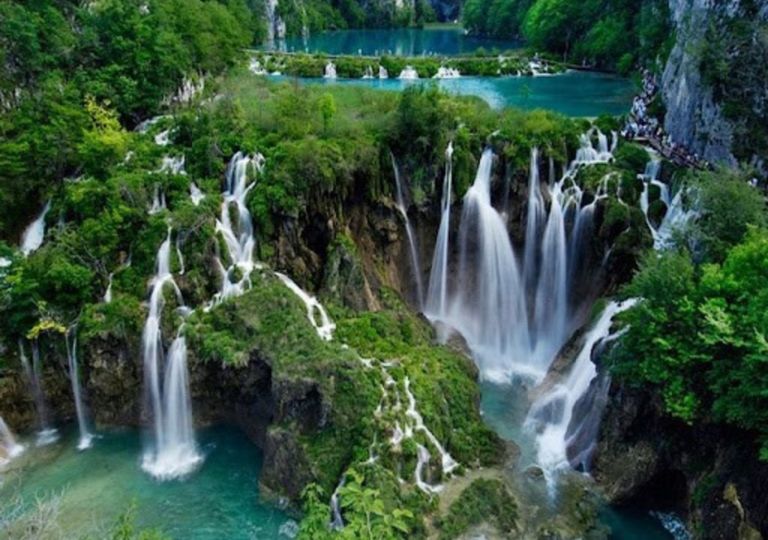 Die Schonsten Wasserfalle Sudosteuropas Plitvicer Seen Hotel Valamar Diamant Motorvakantie En Reizen Met Moho Motorrad Hotels